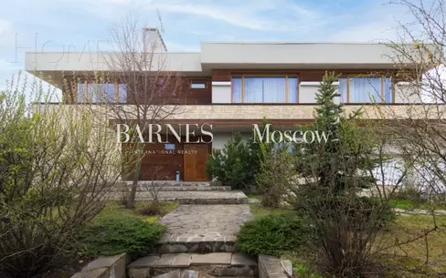 2-этажный коттедж 650 м² с отделкой