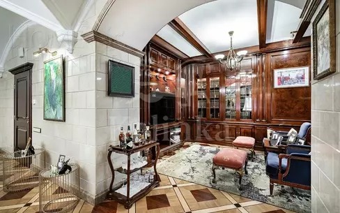 3-этажный коттедж 1 200 м² с отделкой