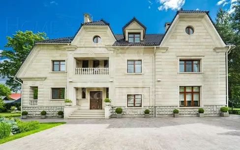 3-этажный коттедж 1 200 м² с отделкой