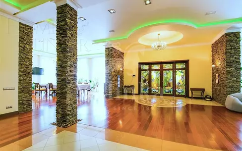 2-этажный коттедж 1 786 м² с отделкой