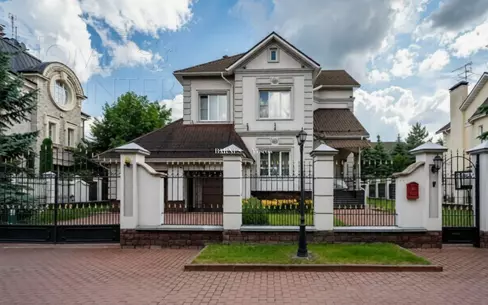 2-этажный коттедж 500 м² с отделкой