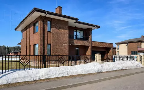 2-этажный коттедж 323 м² без отделки