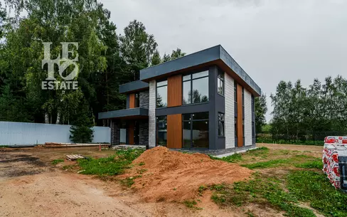 2-этажный коттедж 282 м² без отделки