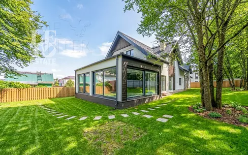 2-этажный коттедж 300 м² без отделки