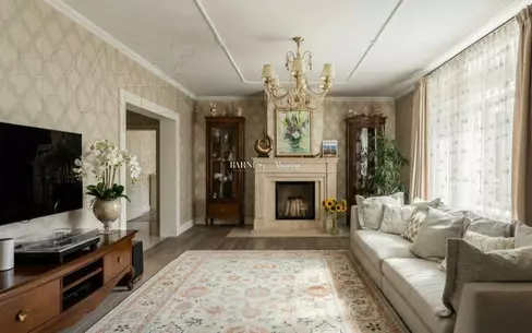 3-этажный коттедж 550 м² с отделкой