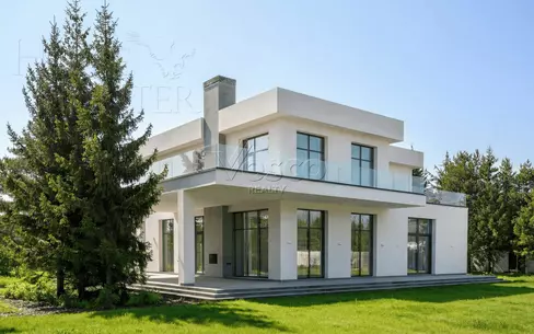 2-этажный коттедж 1 000 м² с отделкой