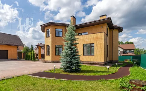 2-этажный коттедж 710 м² с отделкой