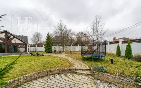 2-этажный коттедж 1 512 м² с отделкой
