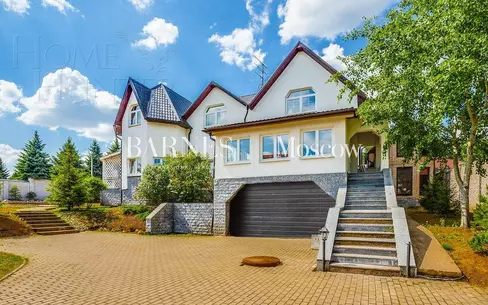 2-этажный коттедж 750 м² с отделкой