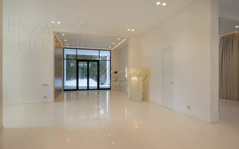 2-этажный коттедж 1 000 м² с отделкой