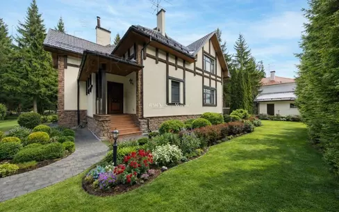 2-этажный коттедж 471 м² с отделкой