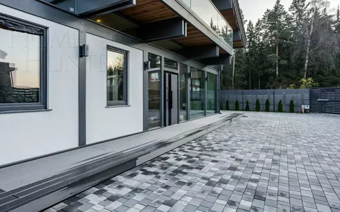 2-этажный коттедж 350 м² с отделкой