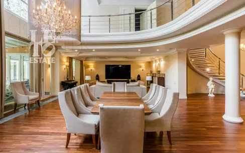 2-этажный коттедж 760 м² с отделкой