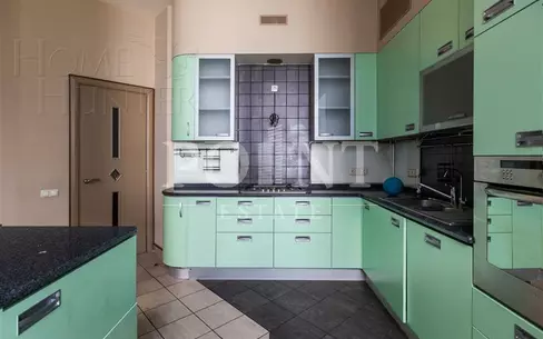 6-КОМН. КВАРТИРА С ОТДЕЛКОЙ 186 М² НА 3 ЭТАЖЕ