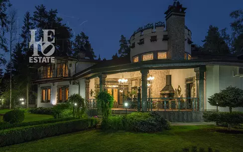 3-этажный коттедж 555 м² с отделкой