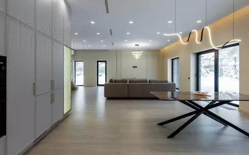 2-этажный коттедж 350 м² с отделкой