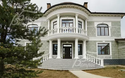 2-этажный коттедж 550 м² с отделкой