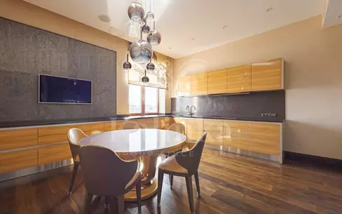 5-КОМН. КВАРТИРА С ОТДЕЛКОЙ 221 М² НА 8 ЭТАЖЕ