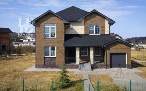 2-этажный коттедж 241.3 м² без отделки