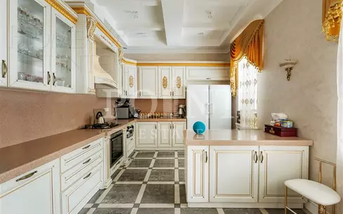 2-этажный коттедж 400 м² с отделкой