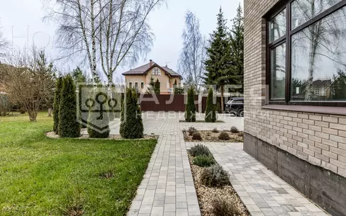 2-этажный коттедж 340 м² с отделкой