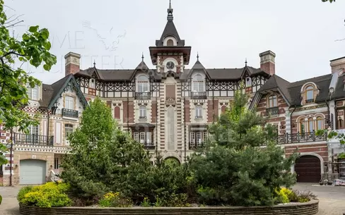 4-этажный таунхаус 362.6 м² без отделки