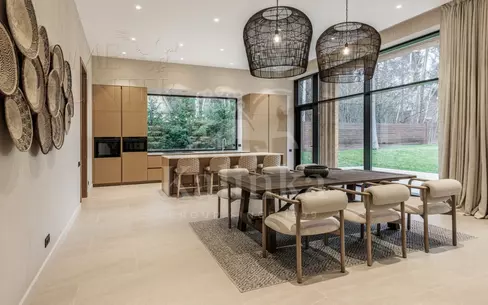 1-этажный коттедж 275 м² с отделкой