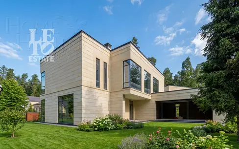 2-этажный коттедж 616 м² без отделки