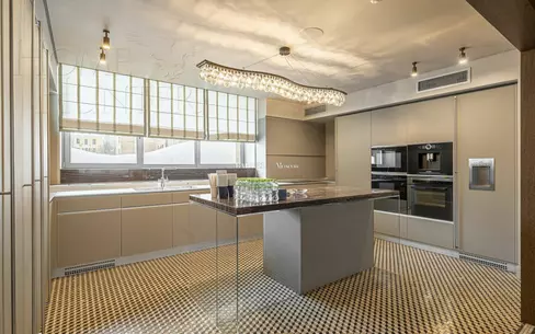 2-УРОВНЕВЫЙ ТАУНХАУС С ОТДЕЛКОЙ 360 М² НА 1 ЭТАЖЕ