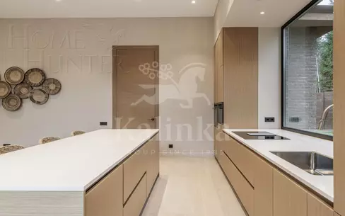 1-этажный коттедж 275 м² с отделкой