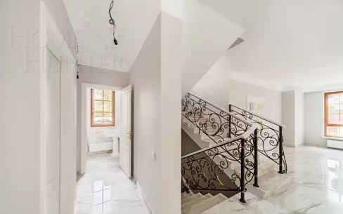 2-этажный коттедж 370 м² с отделкой