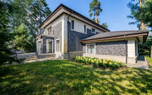 2-этажный коттедж 420 м² с отделкой