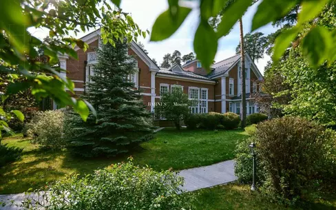 2-этажный коттедж 1 703.4 м² без отделки