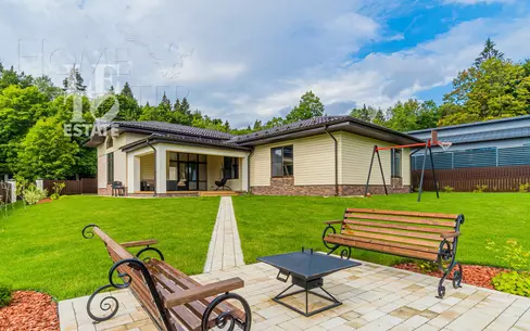 1-этажный коттедж 239.3 м² с отделкой