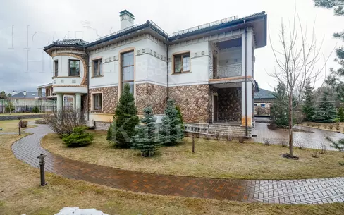 2-этажный коттедж 500 м² с отделкой
