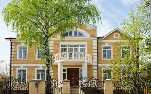 2-этажный коттедж 1 011 м² с отделкой