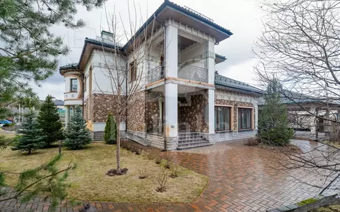 2-этажный коттедж 500 м² с отделкой
