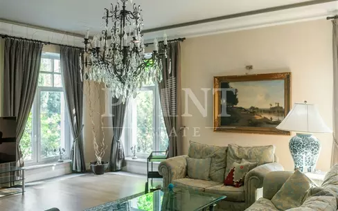 2-этажный коттедж 600 м² с отделкой