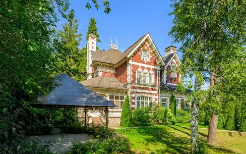 3-этажный коттедж 580 м² с отделкой