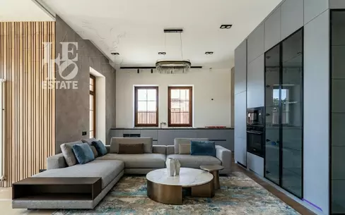 2-этажный коттедж 303 м² с отделкой