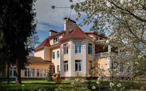 2-этажный коттедж 1 138 м² с отделкой