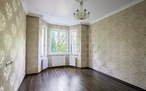 3-этажный коттедж 580 м² с отделкой