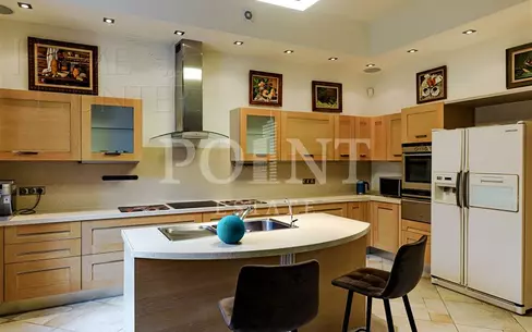 1-этажный коттедж 450 м² с отделкой