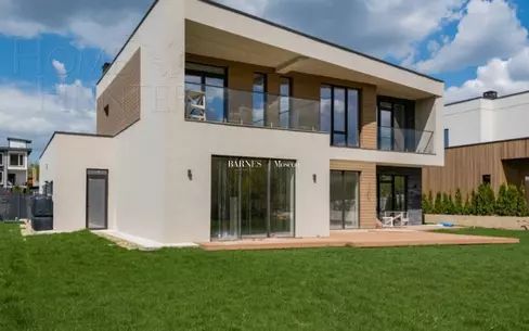 2-этажный коттедж 385 м² с отделкой