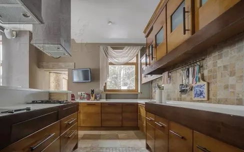 2-этажный коттедж 600 м² с отделкой