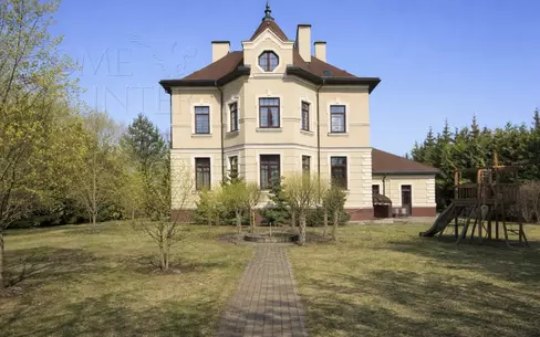 2-этажный коттедж 621.4 м² с отделкой