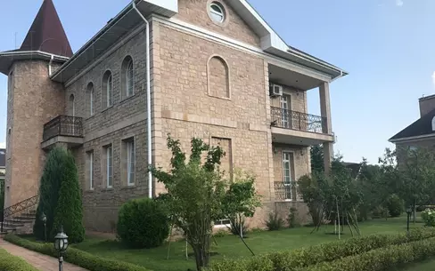 2-этажный коттедж 884.3 м² с отделкой