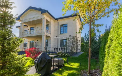 2-этажный коттедж 420 м² с отделкой