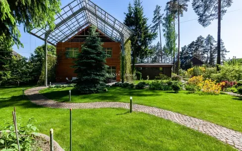 2-этажный коттедж 700 м² с отделкой