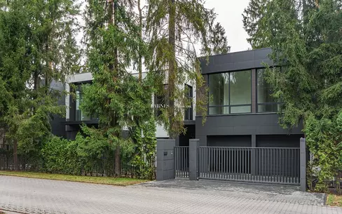 2-этажный коттедж 1 050 м² без отделки